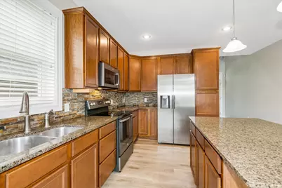 3947 Valencia Lane, Chaska, MN 55318 - Photo 10