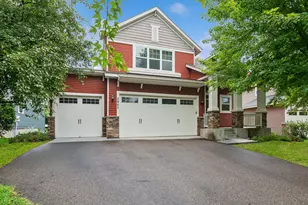 3947 Valencia Ln, Chaska, MN 55318 - Photo 2