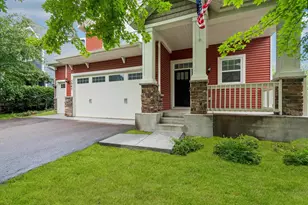 3947 Valencia Ln, Chaska, MN 55318 - Photo 2