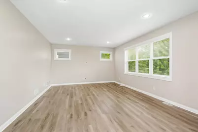 3947 Valencia Lane, Chaska, MN 55318 - Photo 14