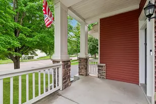 3947 Valencia Ln, Chaska, MN 55318 - Photo 4