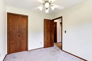 525 Lakewood Dr S, Maplewood, MN 55119 - Photo 20