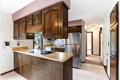 525 Lakewood Drive S, Maplewood, MN 55119 - Photo 14