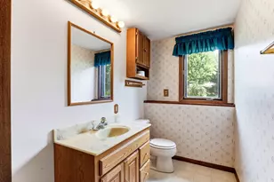 525 Lakewood Dr S, Maplewood, MN 55119 - Photo 30