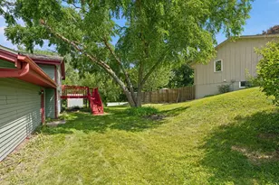 9401 Briar Rd, Bloomington, MN 55437 - Photo 38