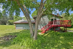 9401 Briar Rd, Bloomington, MN 55437 - Photo 4