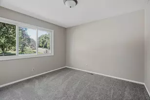 9401 Briar Rd, Bloomington, MN 55437 - Photo 20