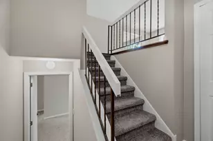 9401 Briar Rd, Bloomington, MN 55437 - Photo 16