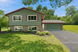 9401 Briar Rd, Bloomington, MN 55437 - Photo 2