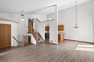 14799 Endicott Way, Apple Valley, MN 55124 - Photo 8