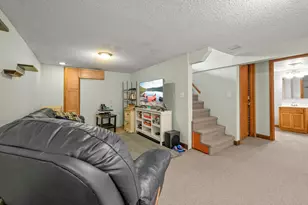 2106 Blomquist Ave, White Bear Lake, MN 55110 - Photo 40