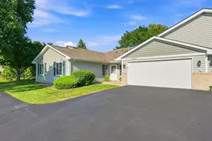 8554 Telford Ln N, Brooklyn Park, MN 55443 - Photo 2