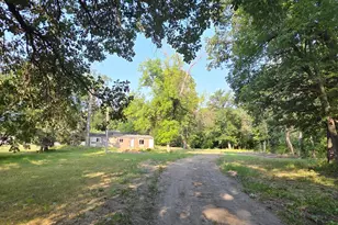 47099 Center Street W, East Grand Forks, MN 56721 - Photo 4