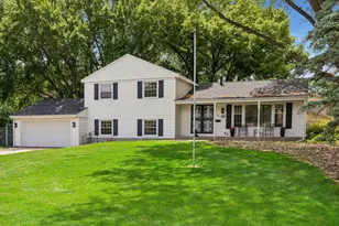 2095 Kelly Dr, Golden Valley, MN 55427 - Photo 2