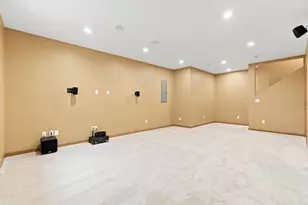 7143 Arthur Dr, Woodbury, MN 55125 - Photo 20
