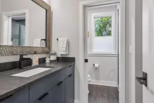 324 Hampton St, Wayzata, MN 55391 - Photo 38