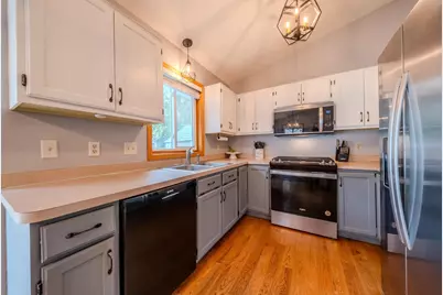 7685 Upper 45th Street N, Oakdale, MN 55128 - Photo 22