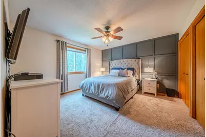 7685 Upper 45th Street N, Oakdale, MN 55128 - Photo 4