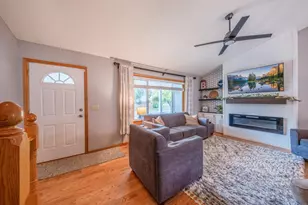 7685 Upper 45th St N, Oakdale, MN 55128 - Photo 4