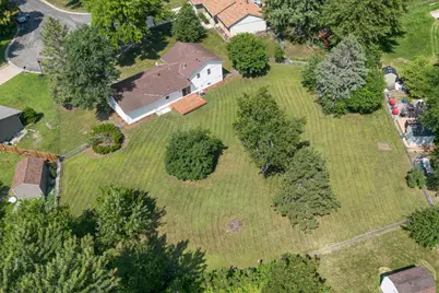 7541 Immanuel Avenue Court S, Cottage Grove, MN 55016 - Photo 2