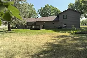 2022 River Rd, Windom, MN 56101 - Photo 34