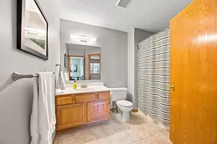 8473 Cortland Rd, Eden Prairie, MN 55344 - Photo 20