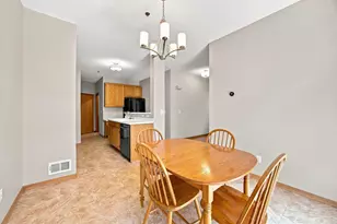 8473 Cortland Rd, Eden Prairie, MN 55344 - Photo 10