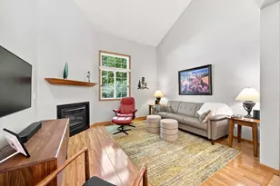 8473 Cortland Rd, Eden Prairie, MN 55344 - Photo 4