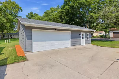 612 Lynn Road SW, Hutchinson, MN 55350 - Photo 4