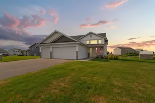 1220 Ivy Wy, Faribault, MN 55021 - Photo 2