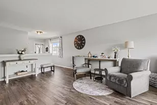 38268 Explorer Cir, North Branch, MN 55056 - Photo 4