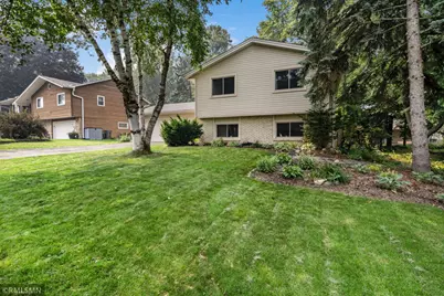 10581 Lake Fall Drive, Eden Prairie, MN 55347 - Photo 2