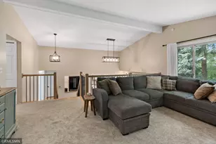 10581 Lake Fall Dr, Eden Prairie, MN 55347 - Photo 14