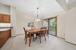 18321 Creeks Bend Dr, Minnetonka, MN 55345 - Photo 10