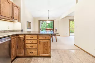 18321 Creeks Bend Dr, Minnetonka, MN 55345 - Photo 16