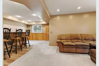 9466 Irving Avenue N, Brooklyn Park, MN 55444 - Photo 18