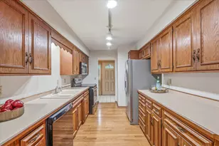 1817 Oregon Trail, Saint Cloud, MN 56301 - Photo 8