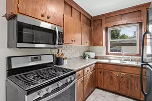 6516 Georgia Ave N, Brooklyn Park, MN 55428 - Photo 10