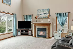 950 Drew Dr, Woodbury, MN 55129 - Photo 6