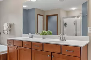 950 Drew Dr, Woodbury, MN 55129 - Photo 28