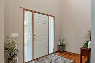 950 Drew Dr, Woodbury, MN 55129 - Photo 4