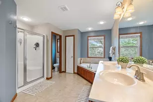 950 Drew Dr, Woodbury, MN 55129 - Photo 26
