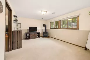 899 Lawnview Ave, Shoreview, MN 55126 - Photo 18