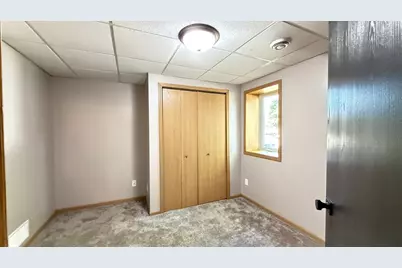 1416 Ridgeview Drive, Montevideo, MN 56265 - Photo 22