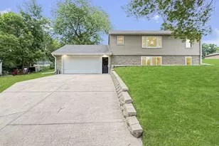 1416 Ridgeview Dr, Montevideo, MN 56265 - Photo 2