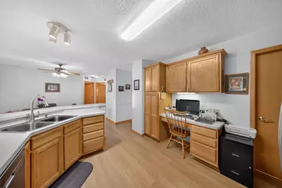 1906 Oak Tree Lane #B, Austin, MN 55912 - Photo 20