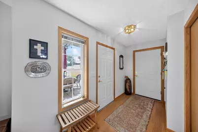 1906 Oak Tree Lane #B, Austin, MN 55912 - Photo 4