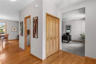 1576 Stoneybrook Dr, Lino Lakes, MN 55038 - Photo 4