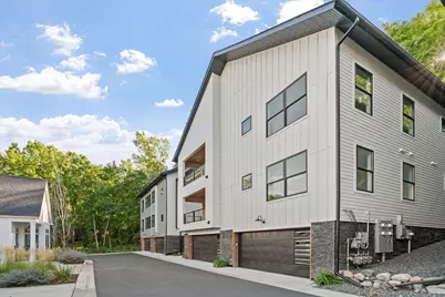 5754 Shady Oak Road S #2, Minnetonka, MN 55343 - Photo 2