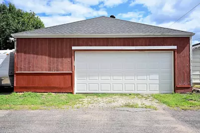 551 E 5th Street, Winona, MN 55987 - Photo 6